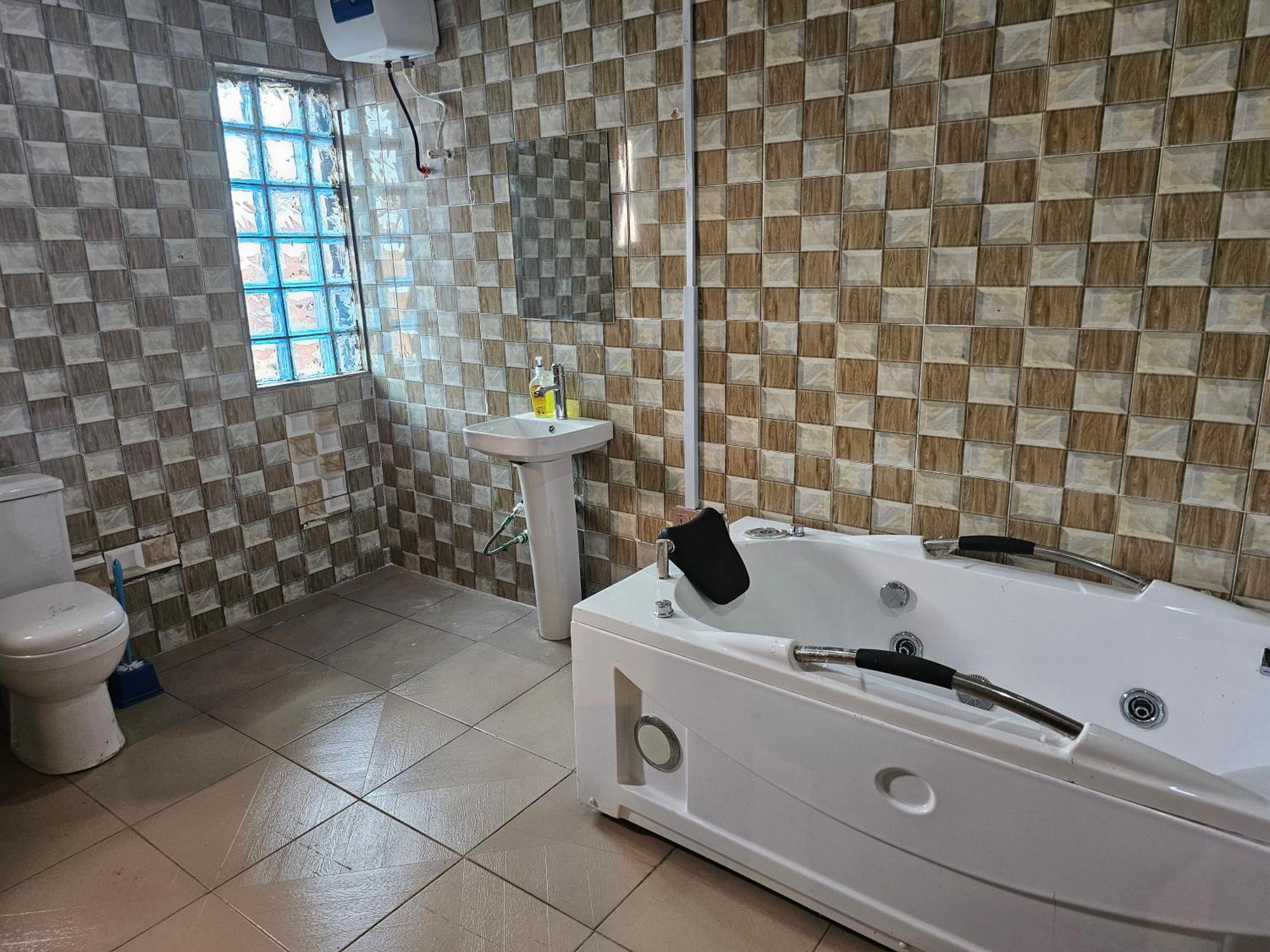 Bmh Hotel & Suites Ibadan Dış mekan fotoğraf